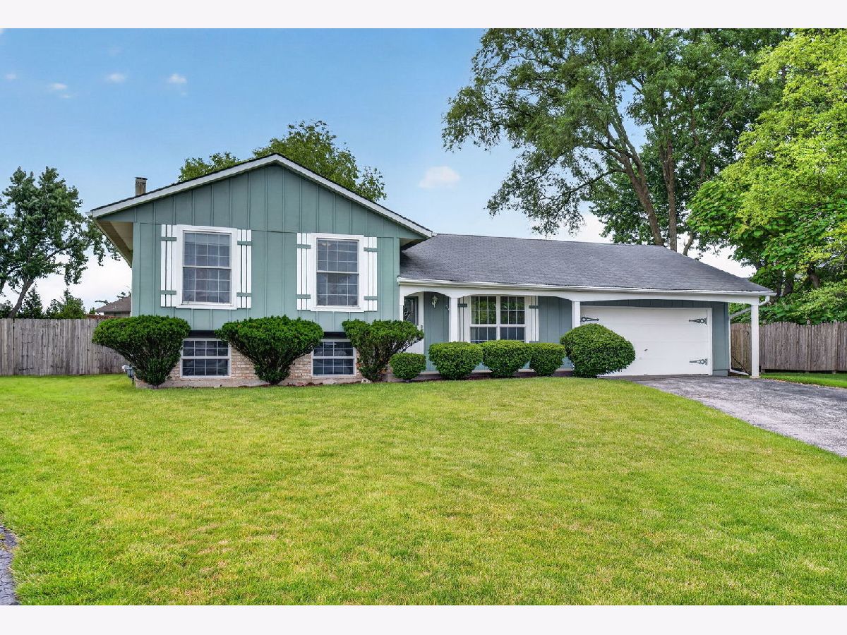 Homes & Townhomes & Condos For Sale Frankfort Square Frankfort Illinois, 7606 Royce Court