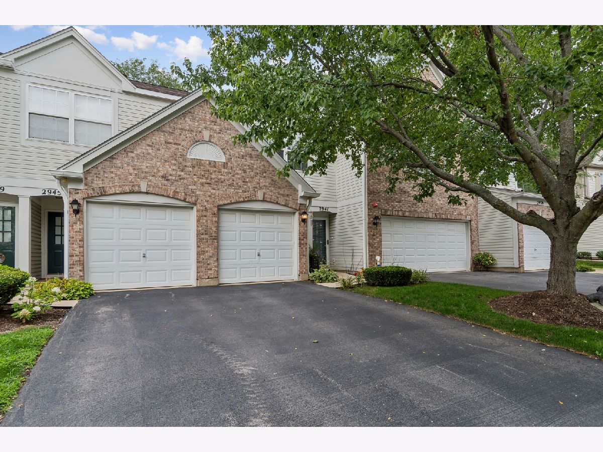 Townhomes & Condos For Sale Stonewater Naperville Illinois, 2943 Stonewater Drive