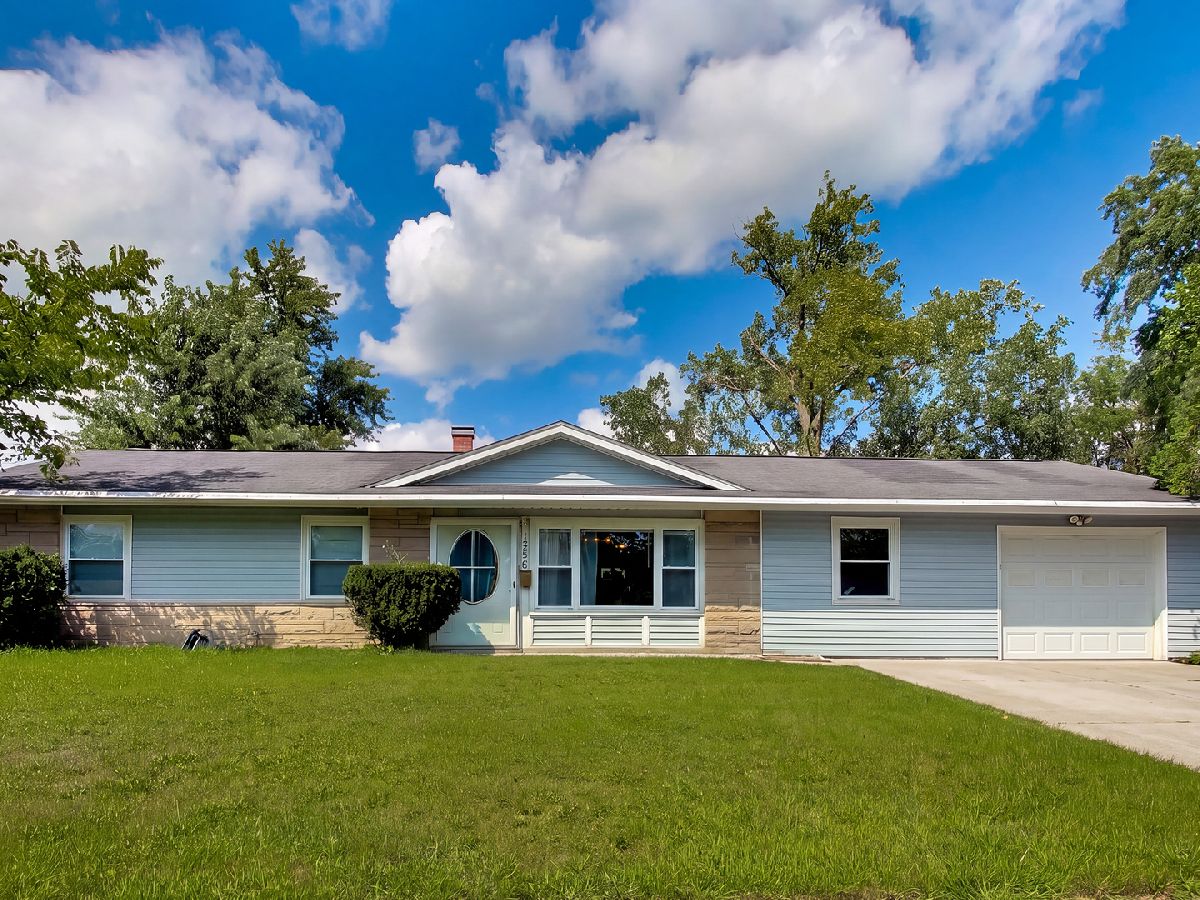  For Sale Sauk Village Illinois, 2205 220th Street