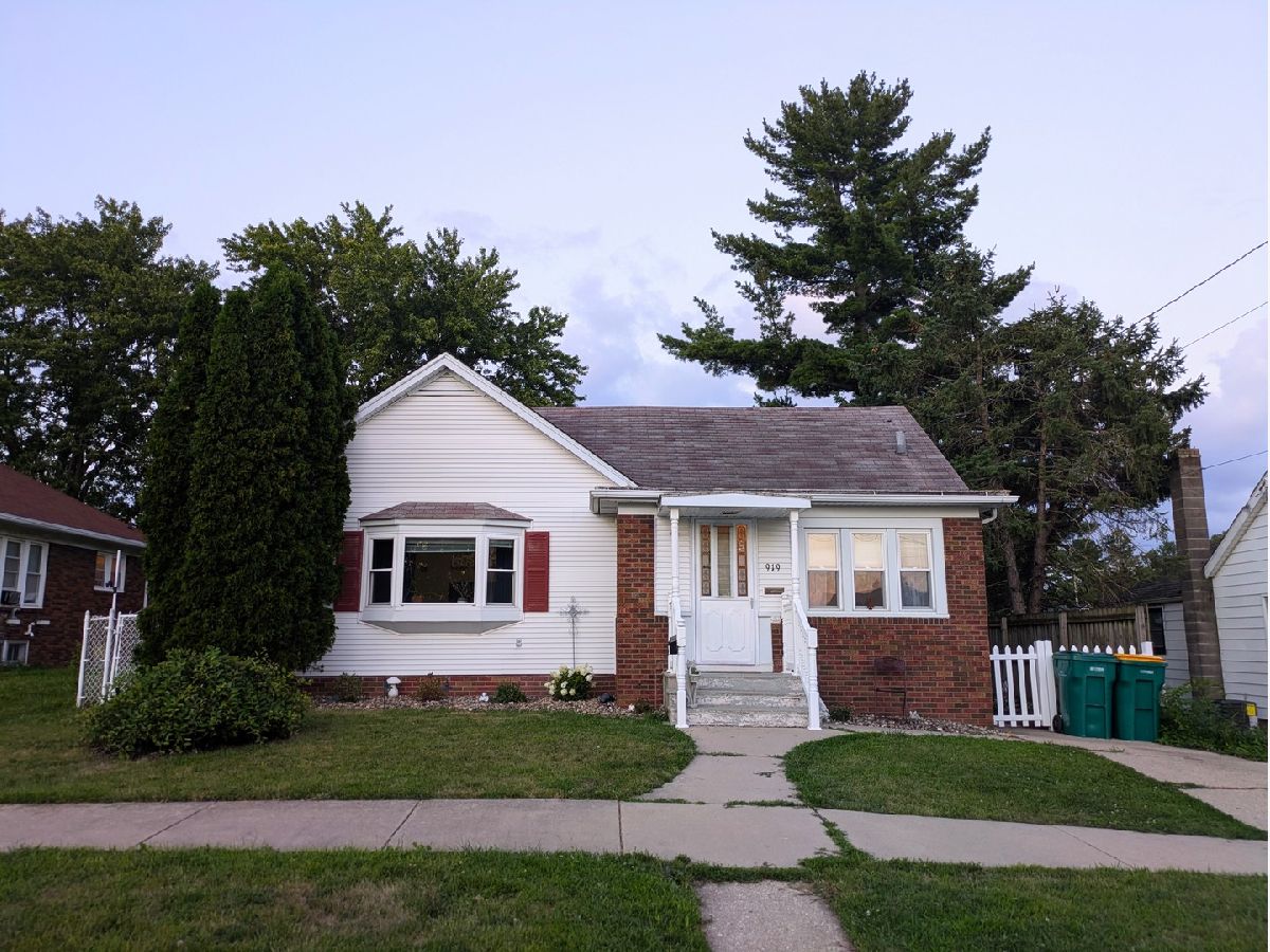  For Sale Streator Illinois, 919 Johnson Street