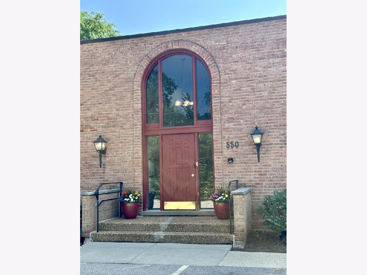  Rented Barrington Illinois, 550 Main