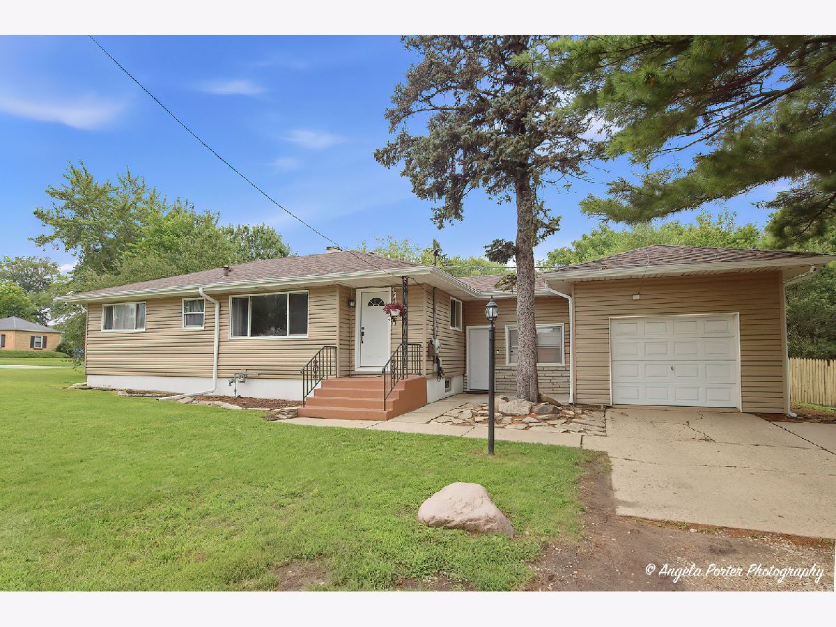  For Sale Zion Illinois, 2023 Elim Avenue