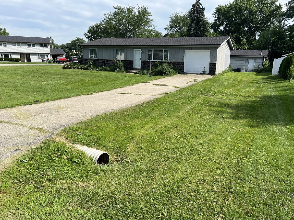 Homes & Condos & Townhomes For Rent Marina Terrace Oswego Illinois, 1 Shell
