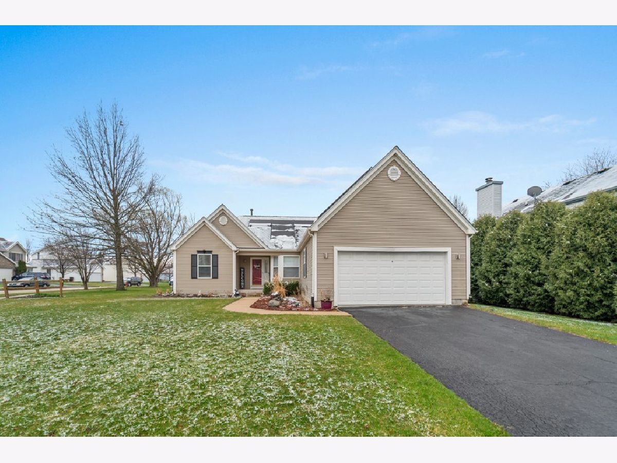 Homes For Sale Wycliff Estates Belvidere Illinois, 2121 Bridgewater Drive