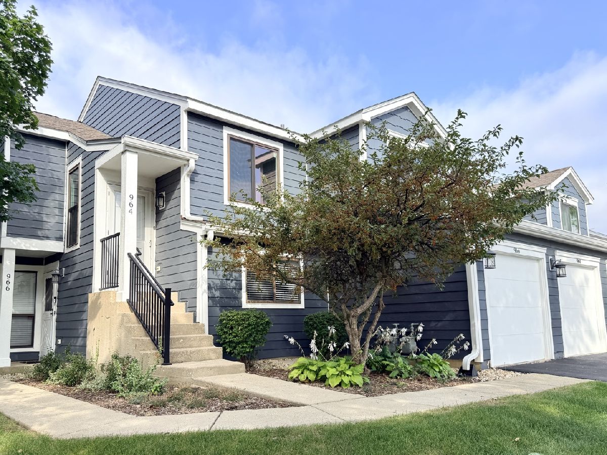 Townhomes & Condos & Homes For Sale Summit Place Schaumburg Illinois, 964 Brunswick Circle