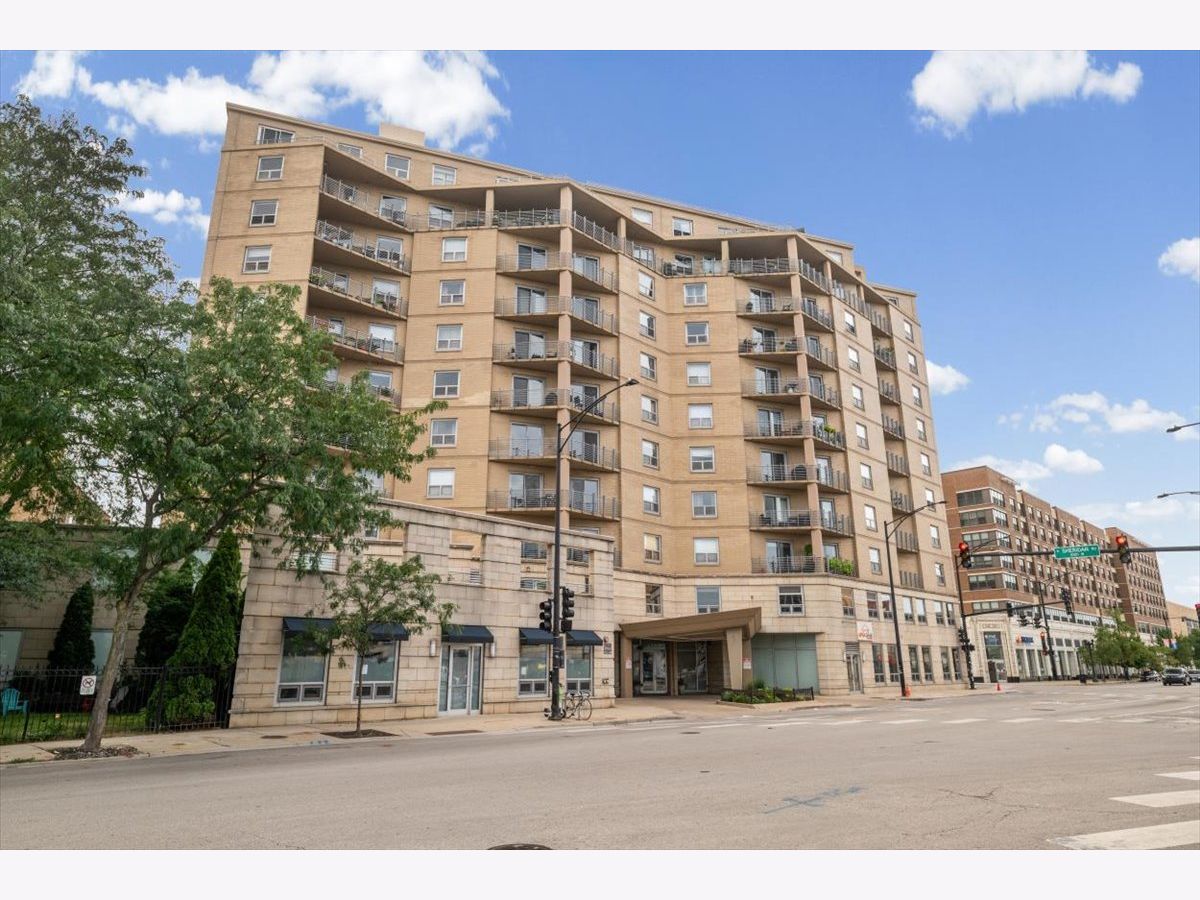  For Sale Chicago Illinois, 4350 Broadway Street