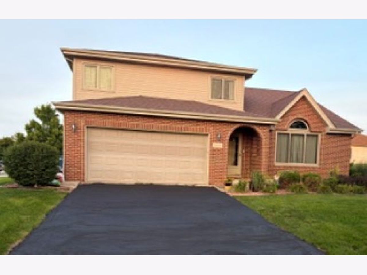 Homes & Townhomes For Sale Williamsburg Place Crete Illinois, 24363 Independence Boulevard