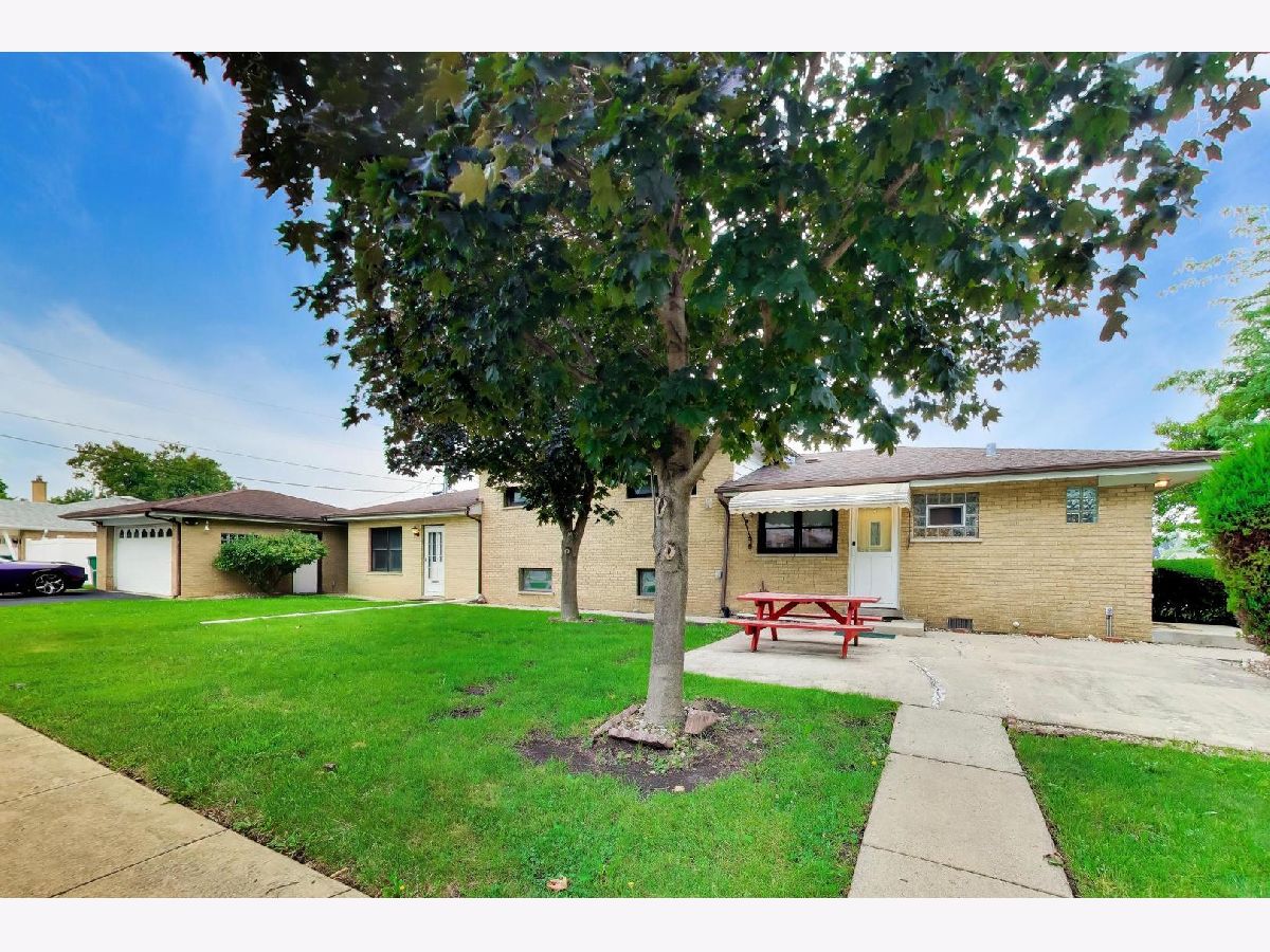  For Sale Burbank Illinois, 6101 80th Place