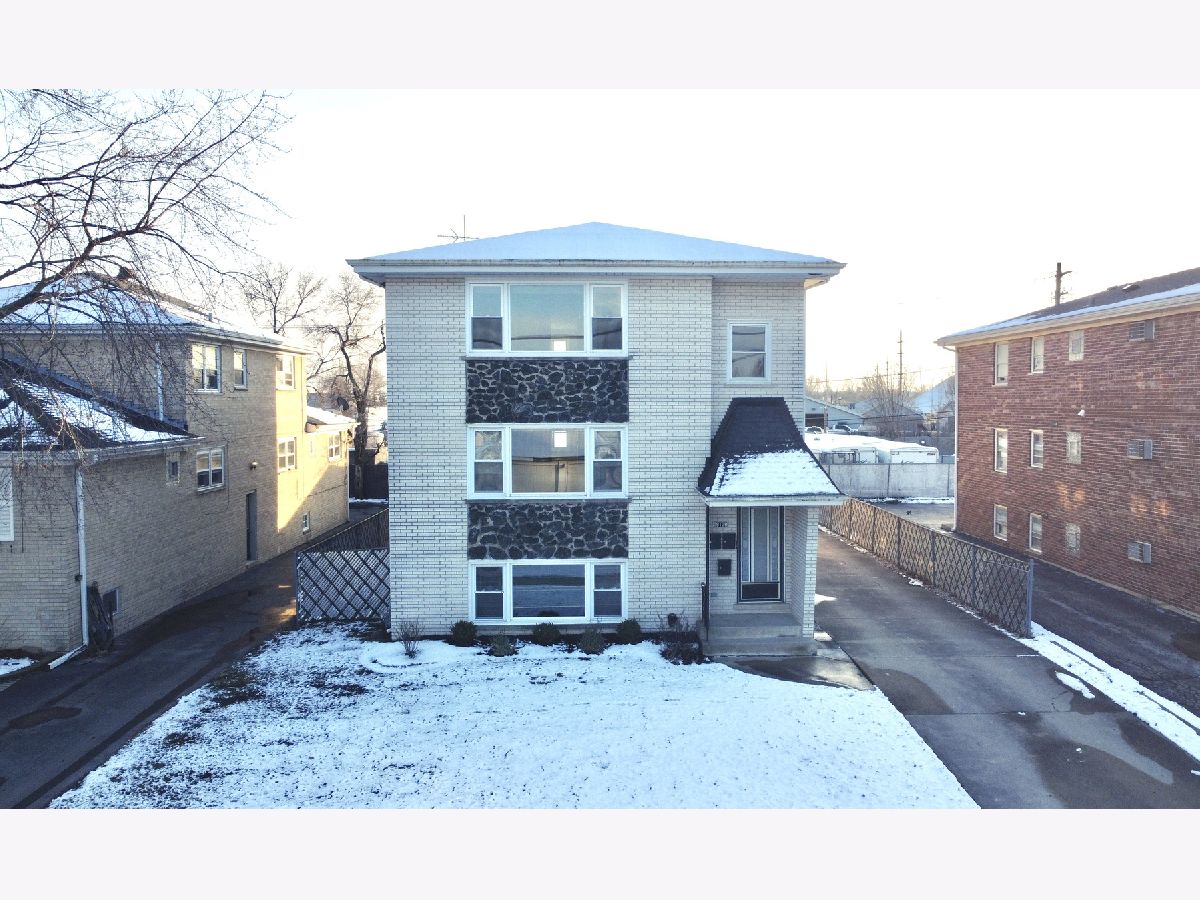  For Rent Brookfield Illinois, 9109 Sahler