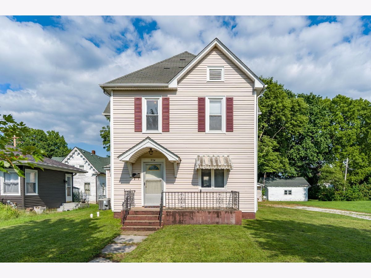  For Sale Aledo Illinois, 206 College Avenue