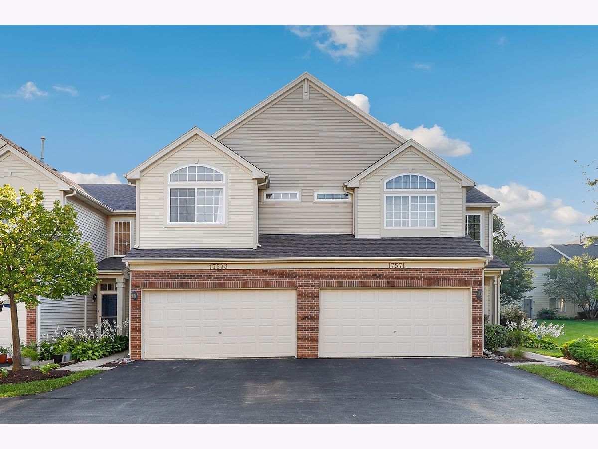 Townhomes & Homes For Sale Willow Walk Lockport Illinois, 17573 Gilbert Drive