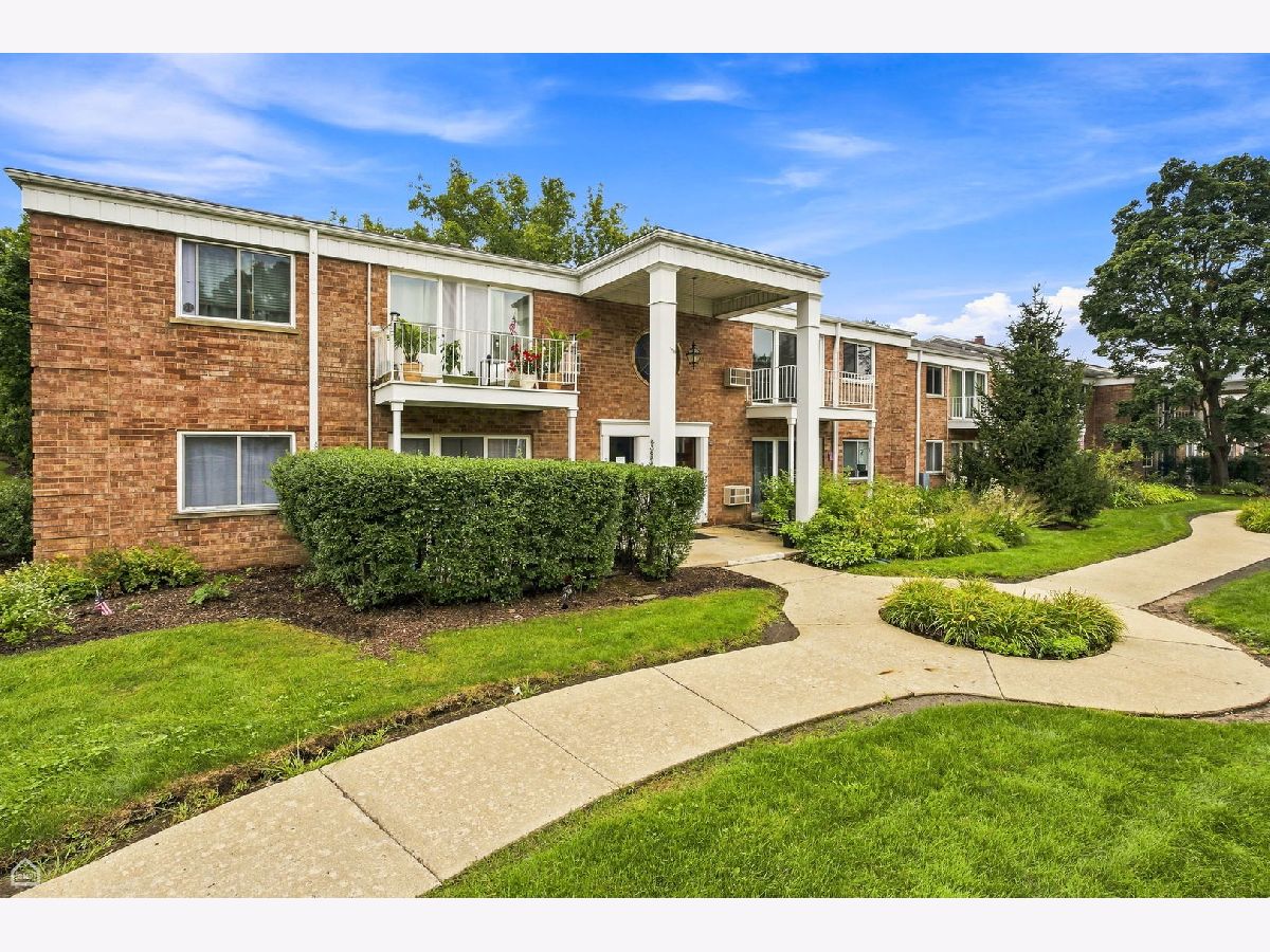  Rented Downers Grove Illinois, 543 Burlington