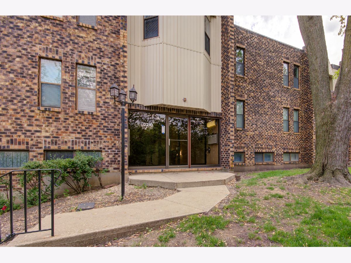  For Rent Woodridge Illinois, 2210 Country Club