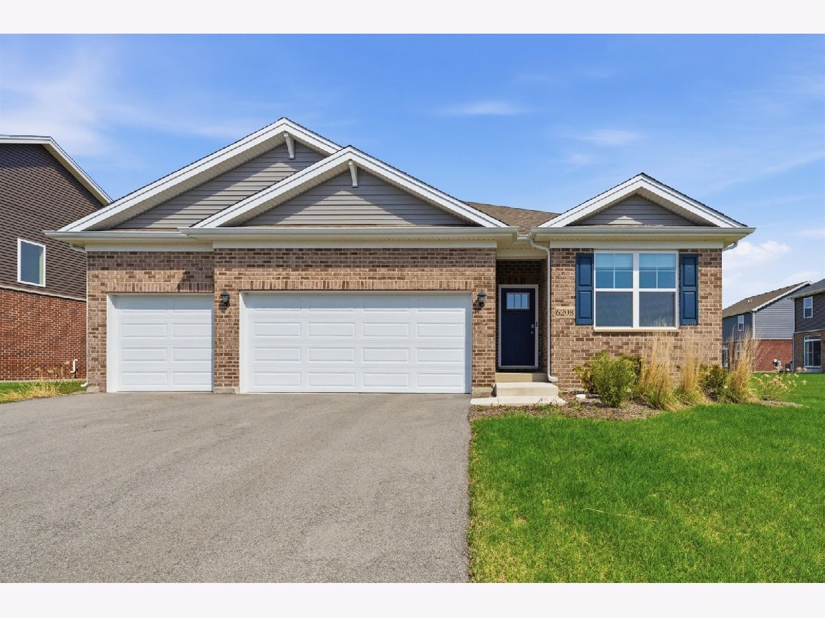 Condos & Townhomes & Homes For Sale Oak Ridge Tinley Park Illinois, 6208 Longford Lane