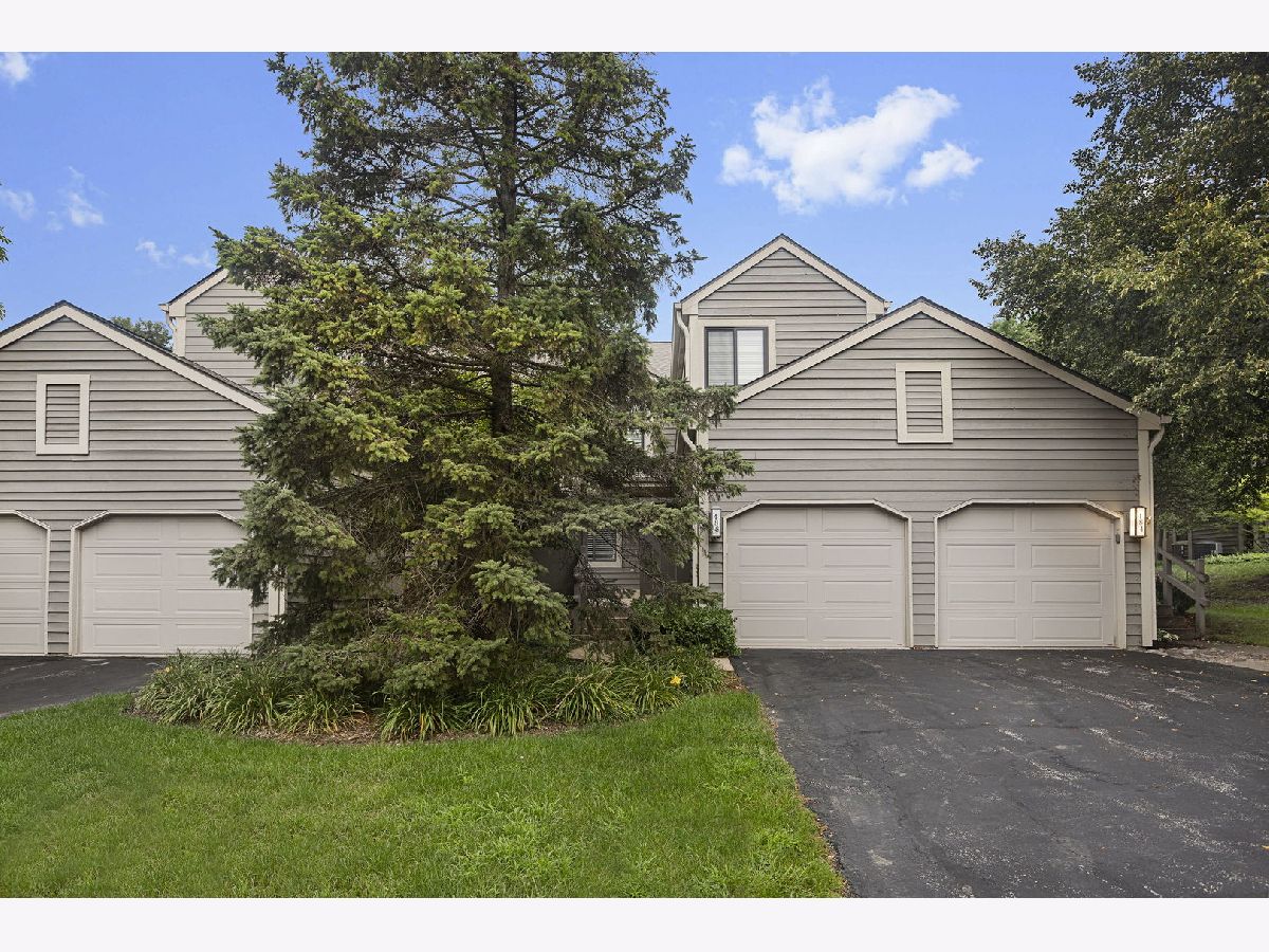  For Sale Lake Barrington Illinois, 488 White Oak Lane