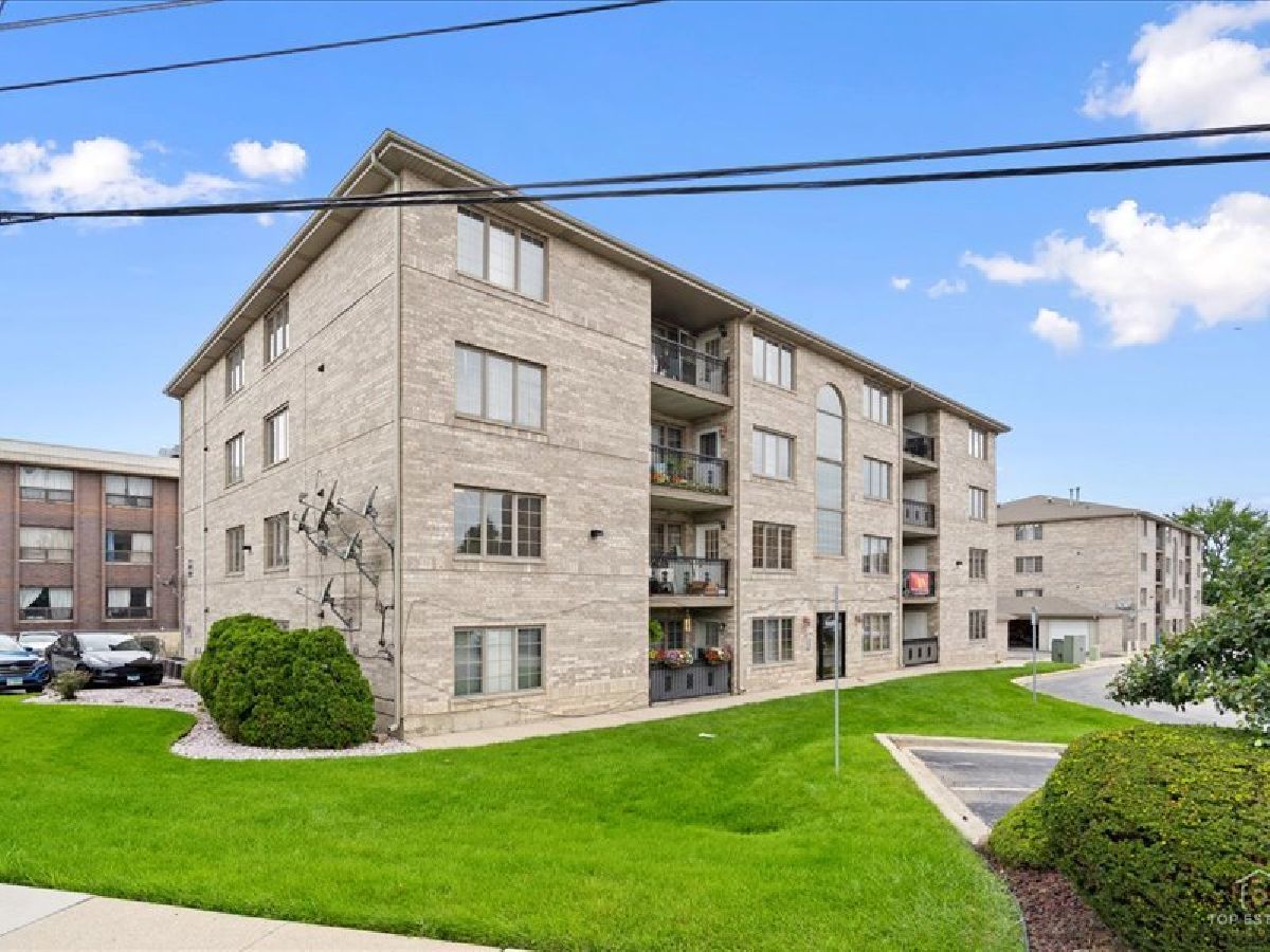  Sold Chicago Ridge Illinois, 10600 Southwest