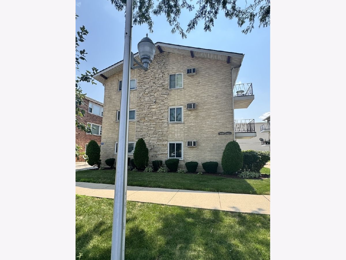 Homes & Condominiums For Sale Clear Ridge Chicago Illinois, 6023 64th Place