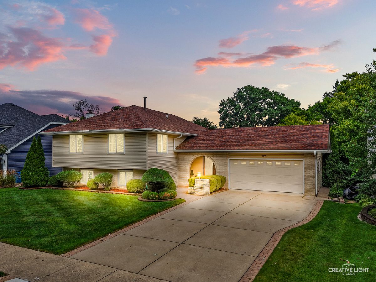 Homes For Sale Innisbrook Downers Grove Illinois, 3149 Venard Road