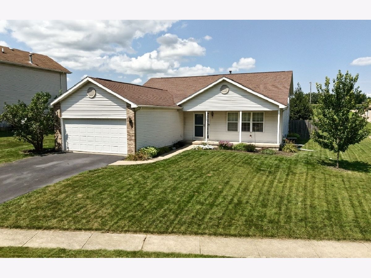 Homes For Sale Turnberry Ottawa Illinois, 728 Steamboat Court