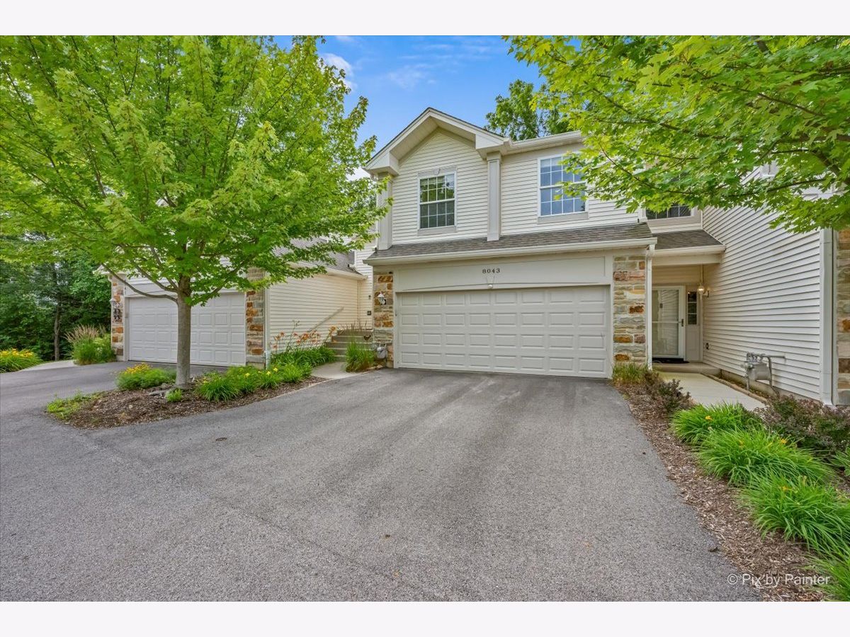  For Sale Carpentersville Illinois, 8043 Sierra Woods Lane