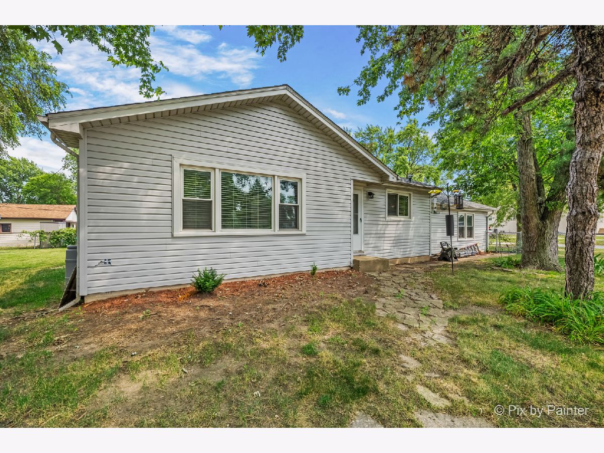  For Sale Burbank Illinois, 8425 Central Avenue