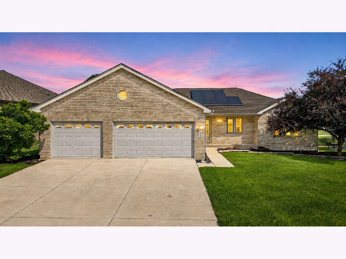  Sold Minooka Illinois, 611 Edgewater