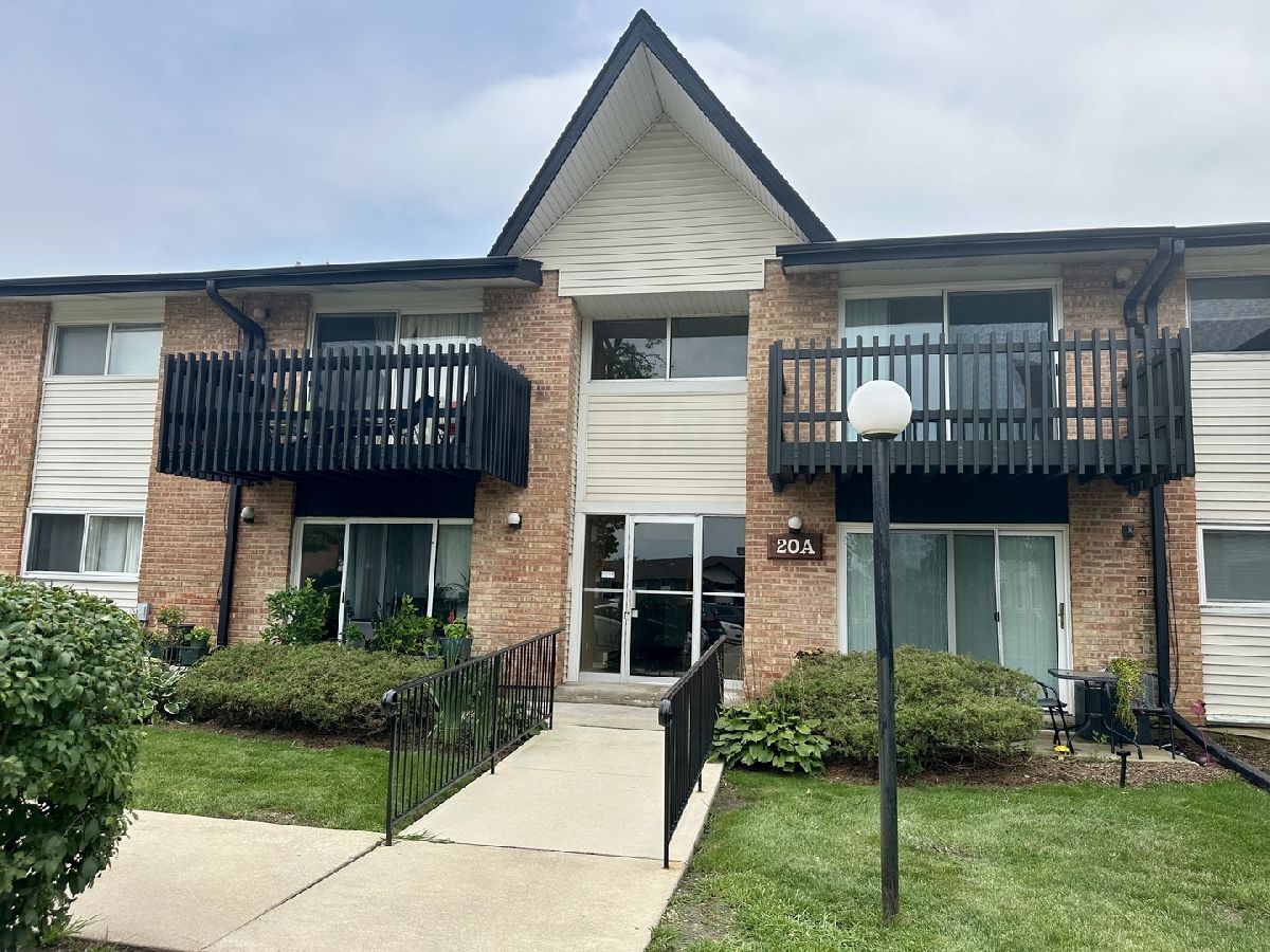  Rented Willowbrook Illinois, 20A Kingery Quarter