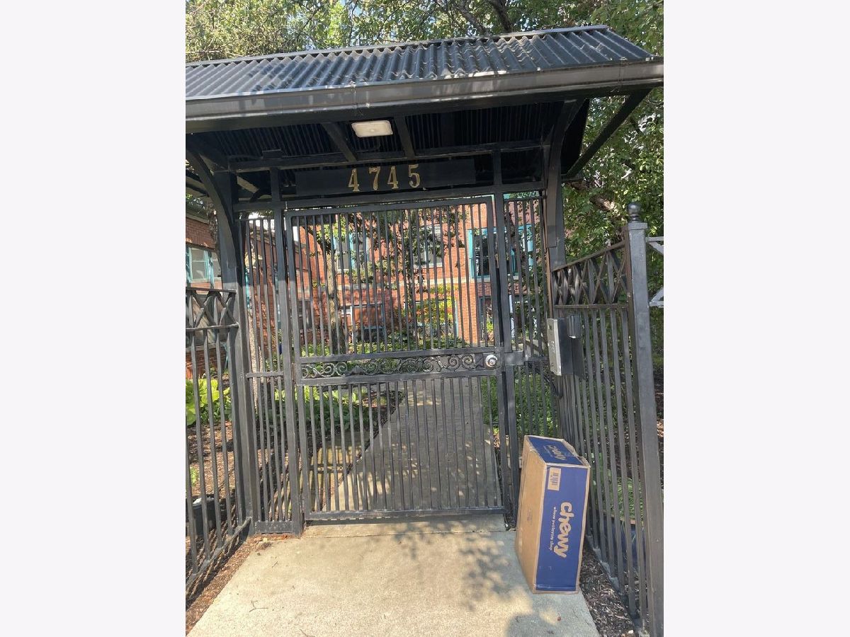  Sold Chicago Illinois, 4745 Ravenswood