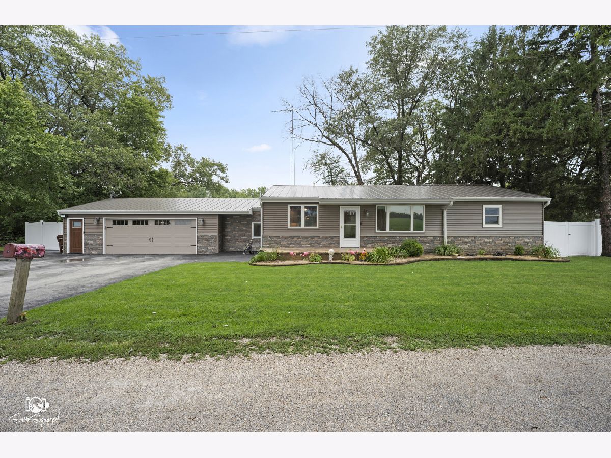 For Sale Clifton Illinois, 101 Riverdale Drive
