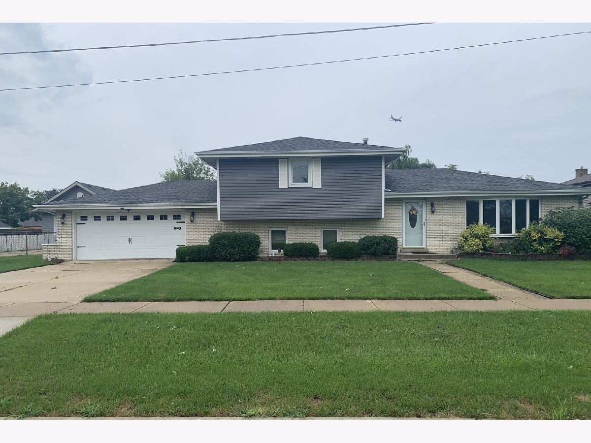  For Sale Burbank Illinois, 7040 82nd Street