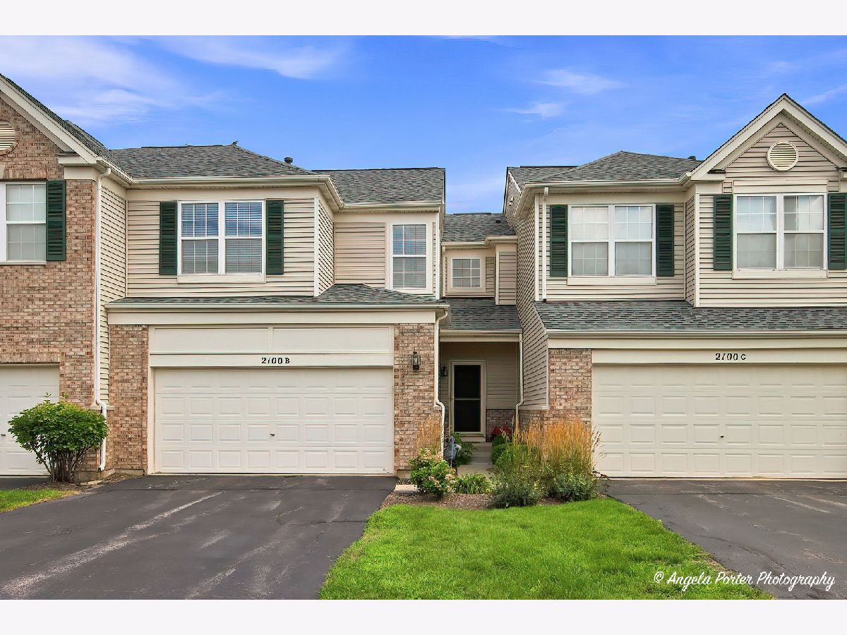 Homes & Townhomes For Sale Orchard Hills Wauconda Illinois, 2100 Braeburn Drive