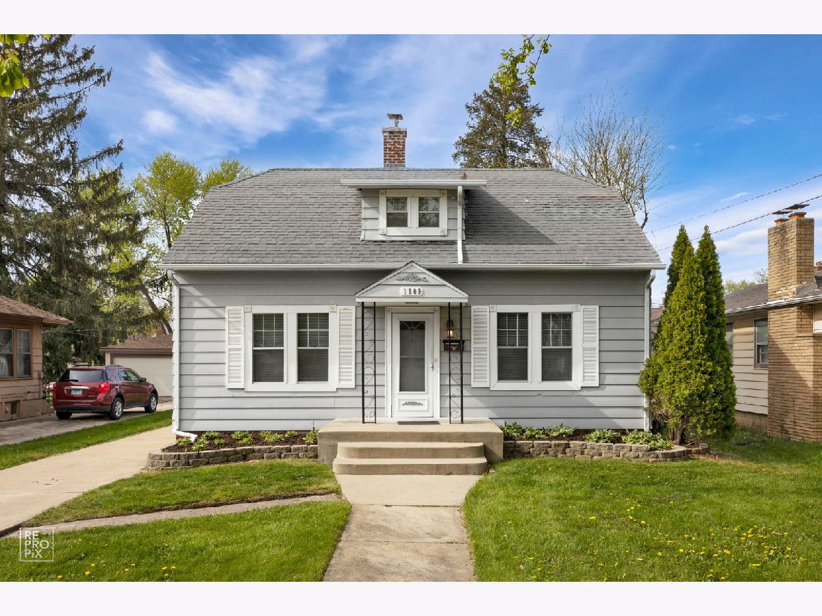 Rented Aurora Illinois, 1009 Prairie