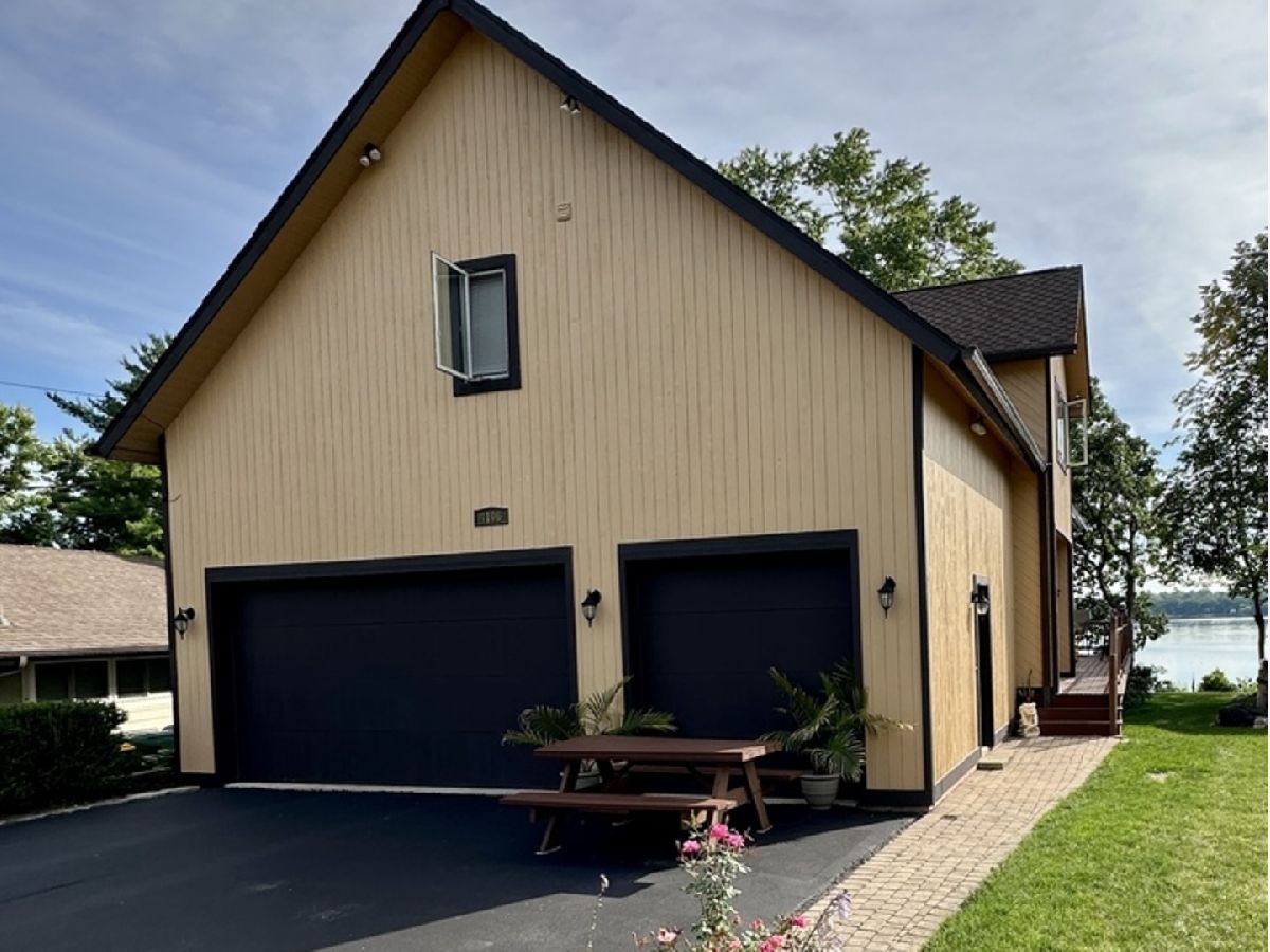  Rented Wonder Lake Illinois, 4106 Lake Shore