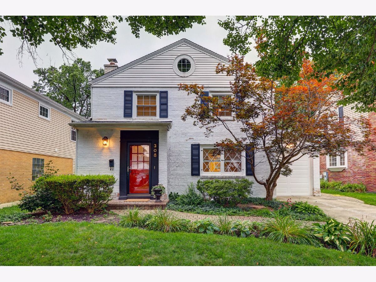 Homes & Condos & Townhomes For Sale Triangle Mount Prospect Illinois, 308 Albert Street
