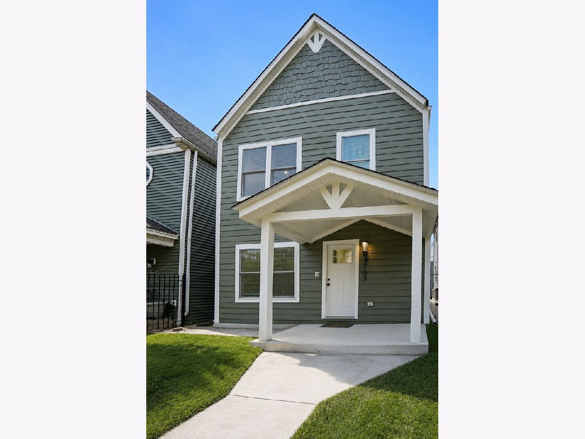 Condos & Townhomes & Homes For Rent Logan Square Chicago Illinois, 3703 Palmer