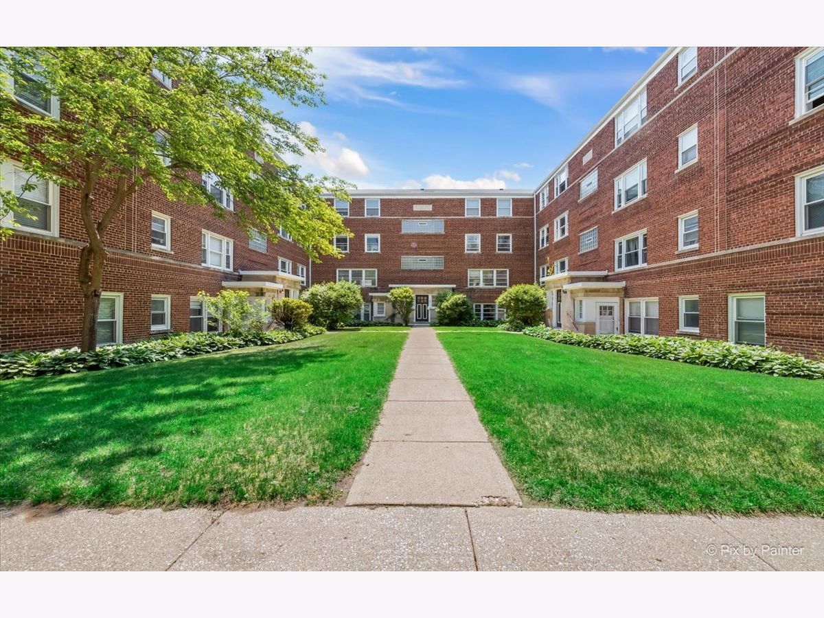  Rented Chicago Illinois, 2721 Berwyn