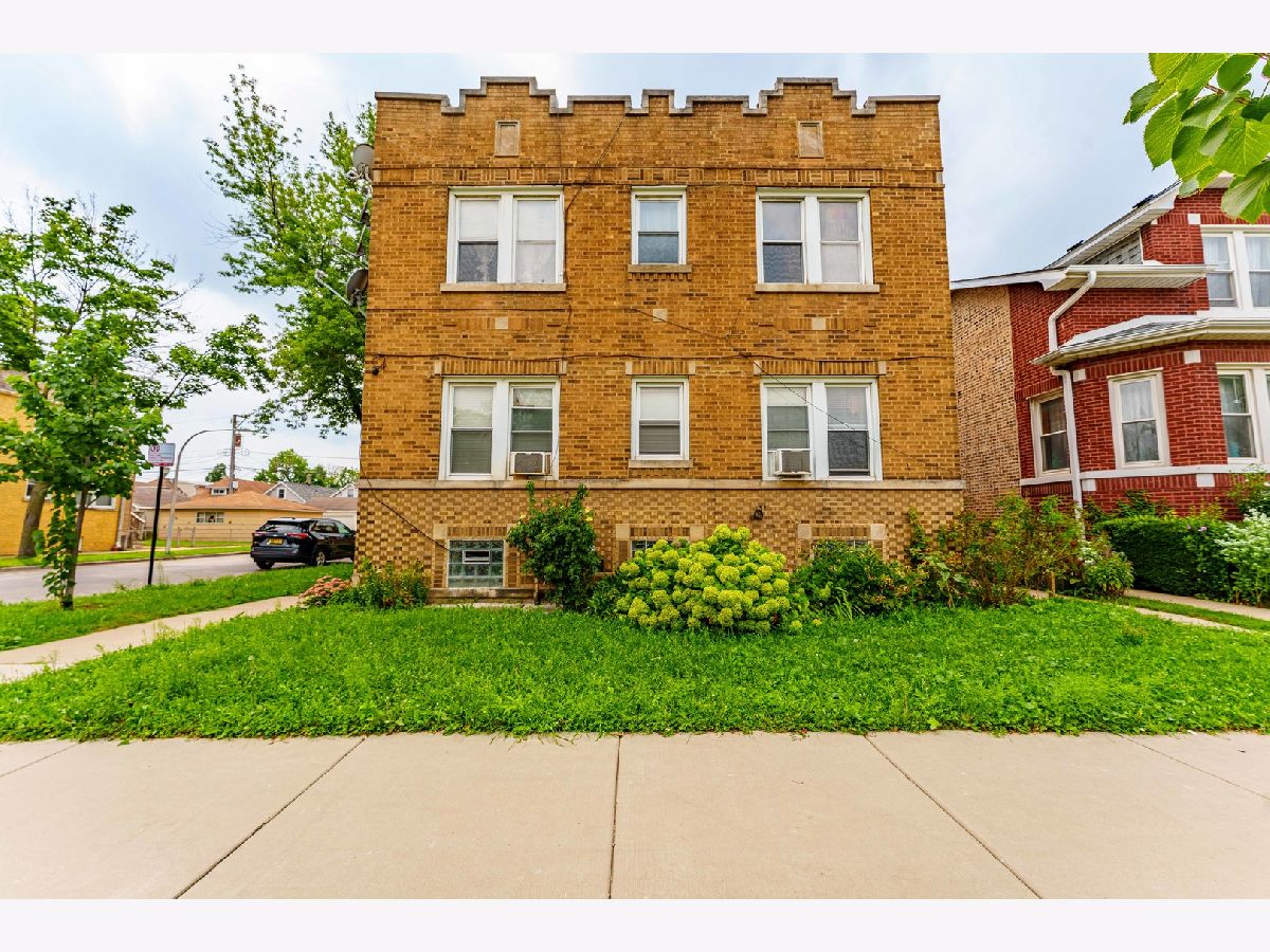  Rented Chicago Illinois, 5510 Barry