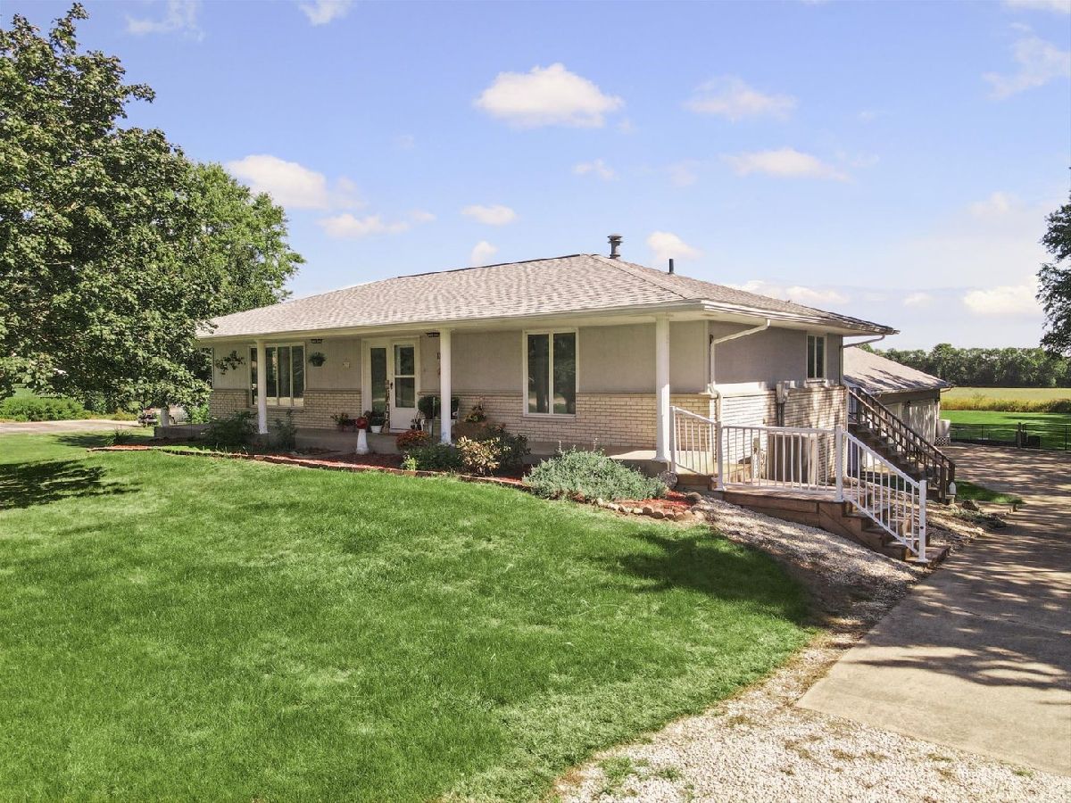  For Sale Paxton Illinois, 1101 Stockholm Road