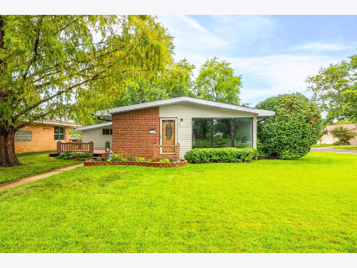  For Sale Peoria Illinois, 5115 Graceland Drive