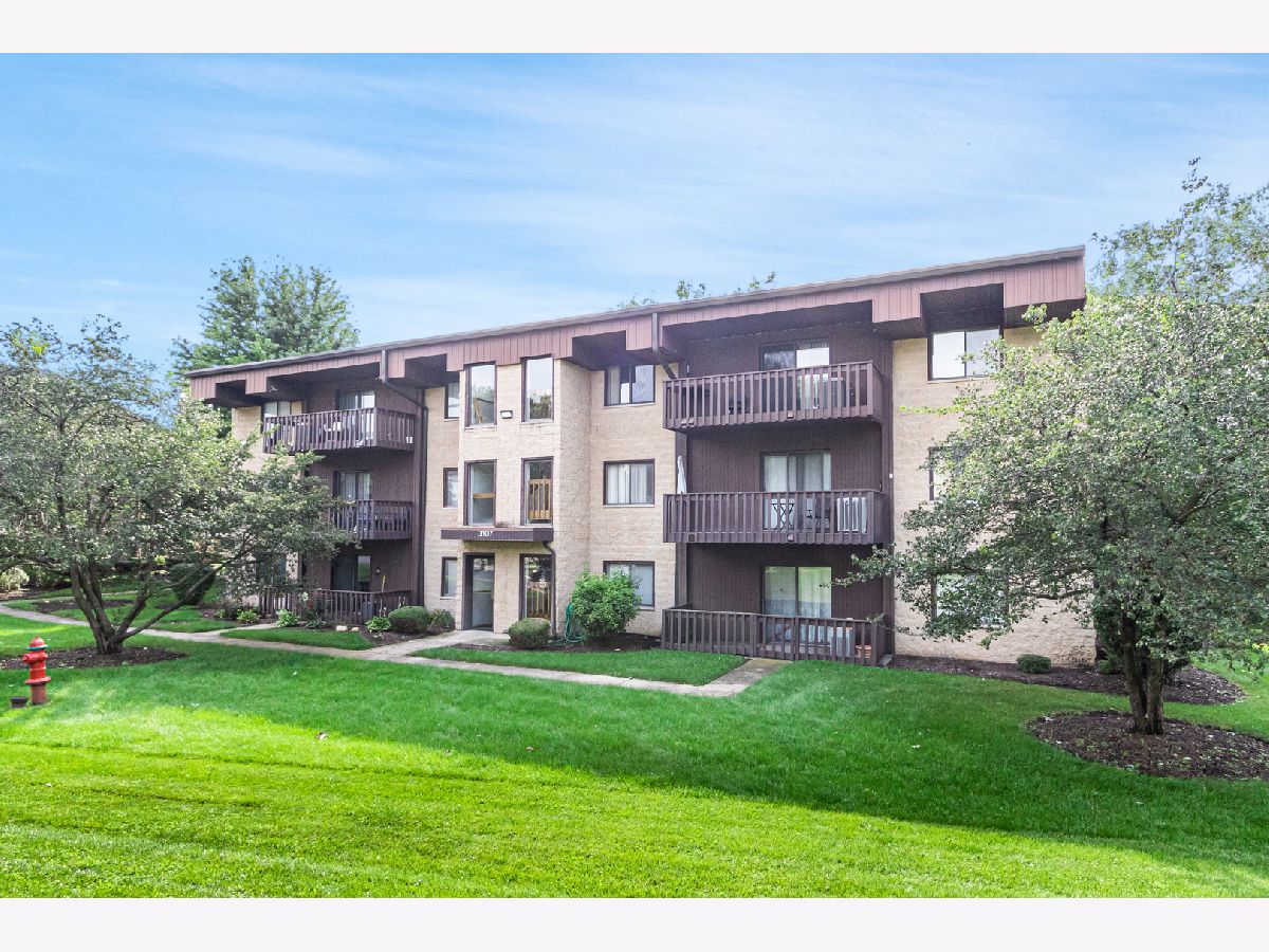 Condominiums & Homes For Sale Woodland Terrace Joliet Illinois, 3107 Ingalls Avenue