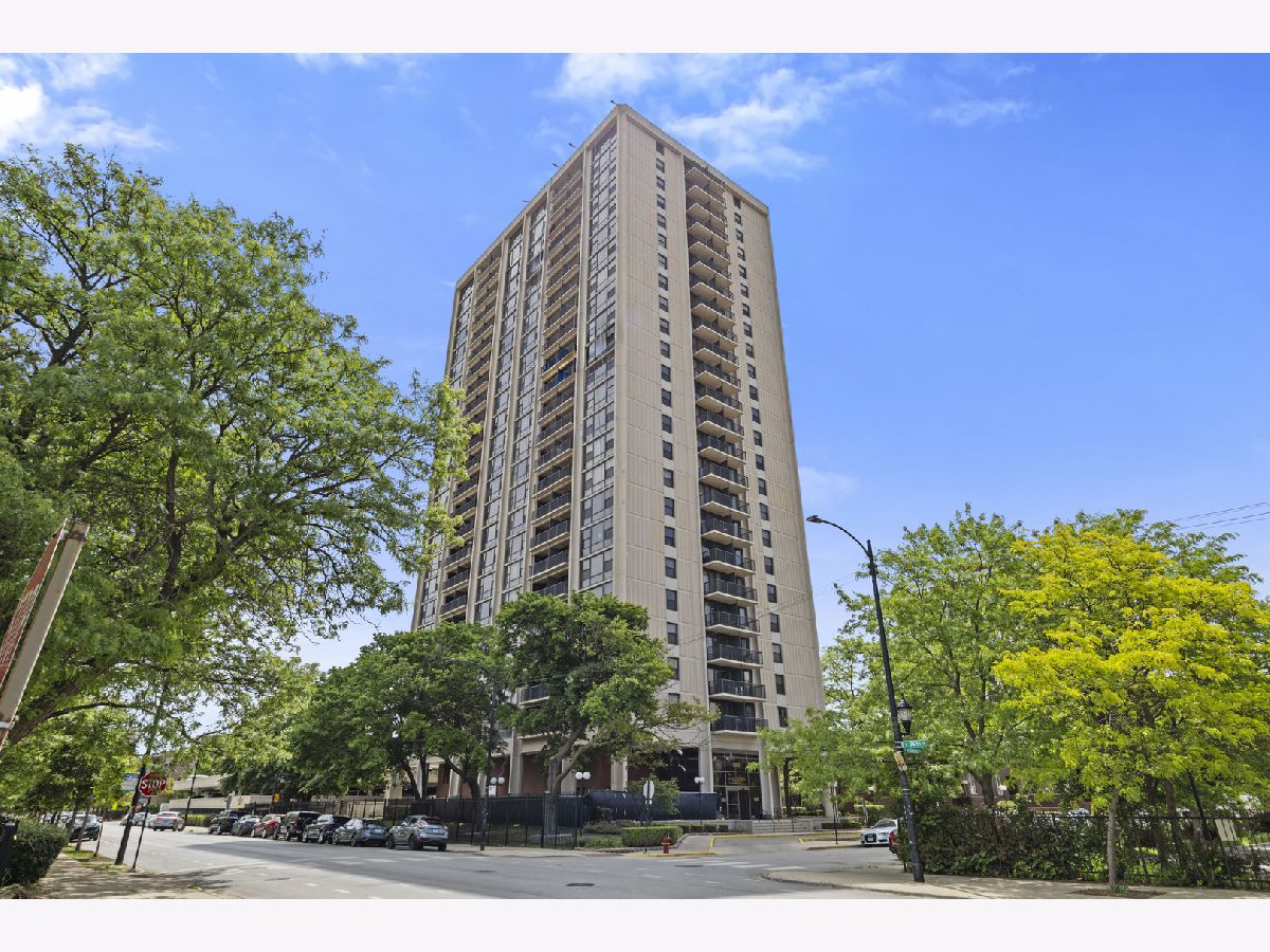  For Sale Chicago Illinois, 2605 Indiana Avenue