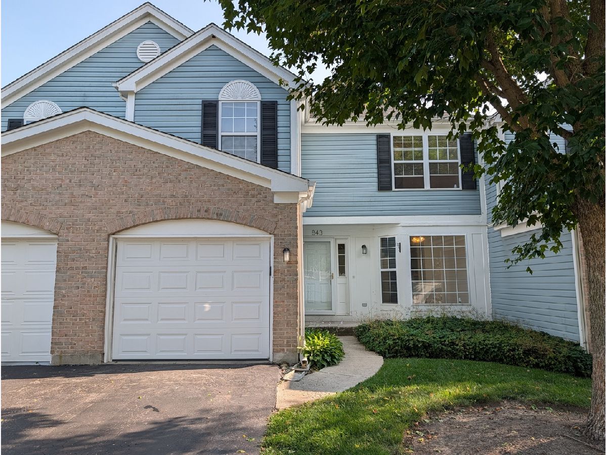  For Sale Island Lake Illinois, 843 Princeton Circle
