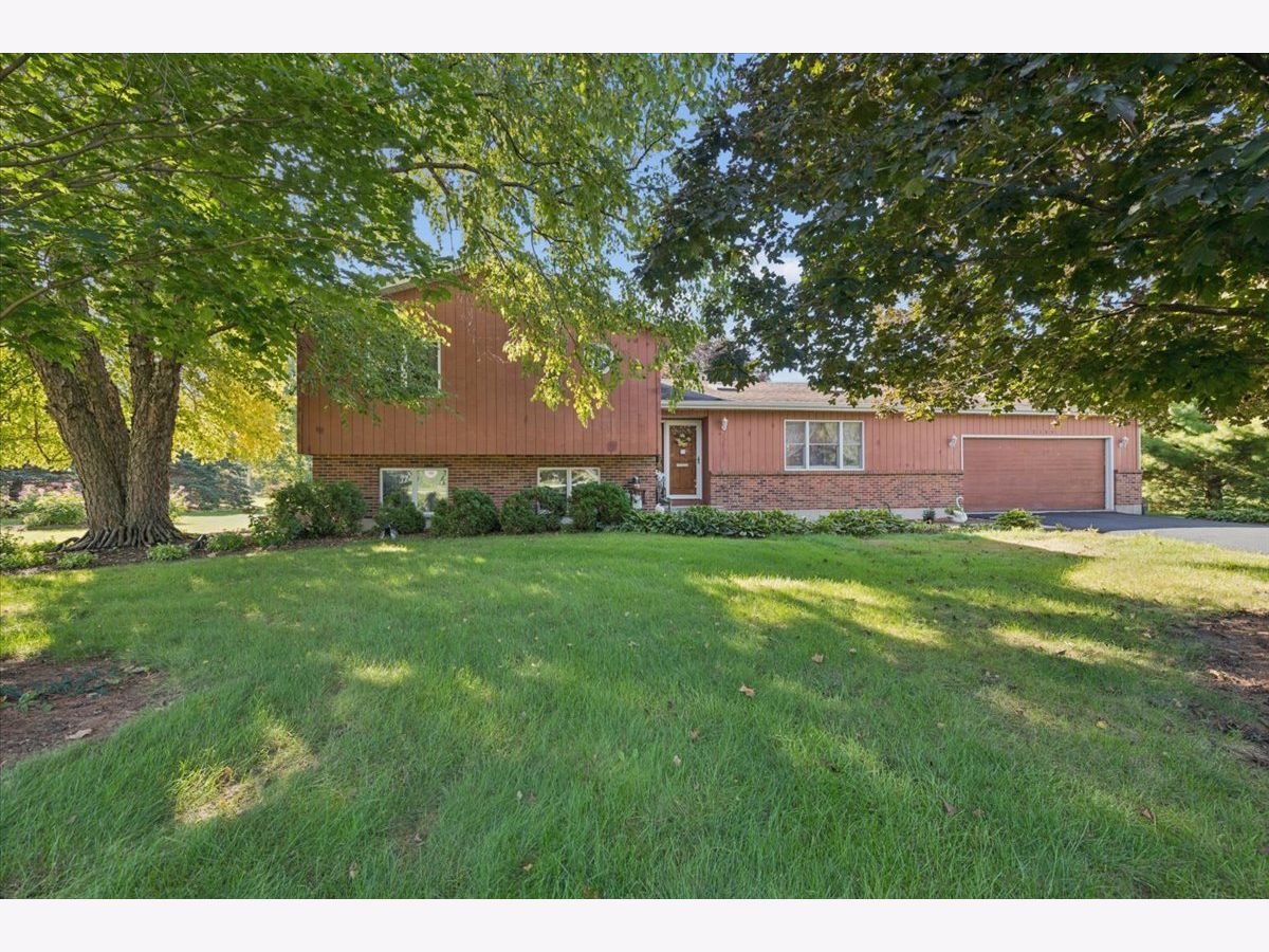  For Sale Genoa Illinois, 12504 Pine Drive