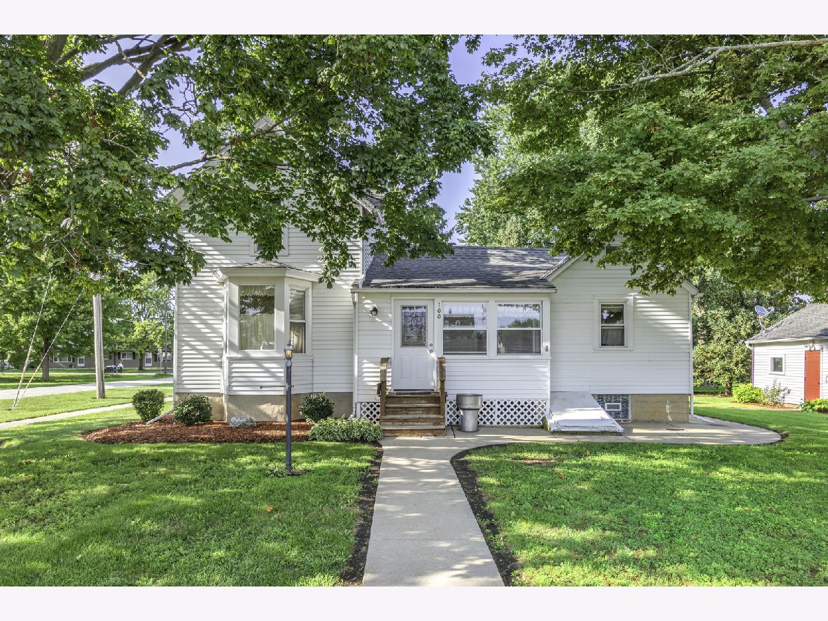  For Sale Somonauk Illinois, 100 Burlington Street