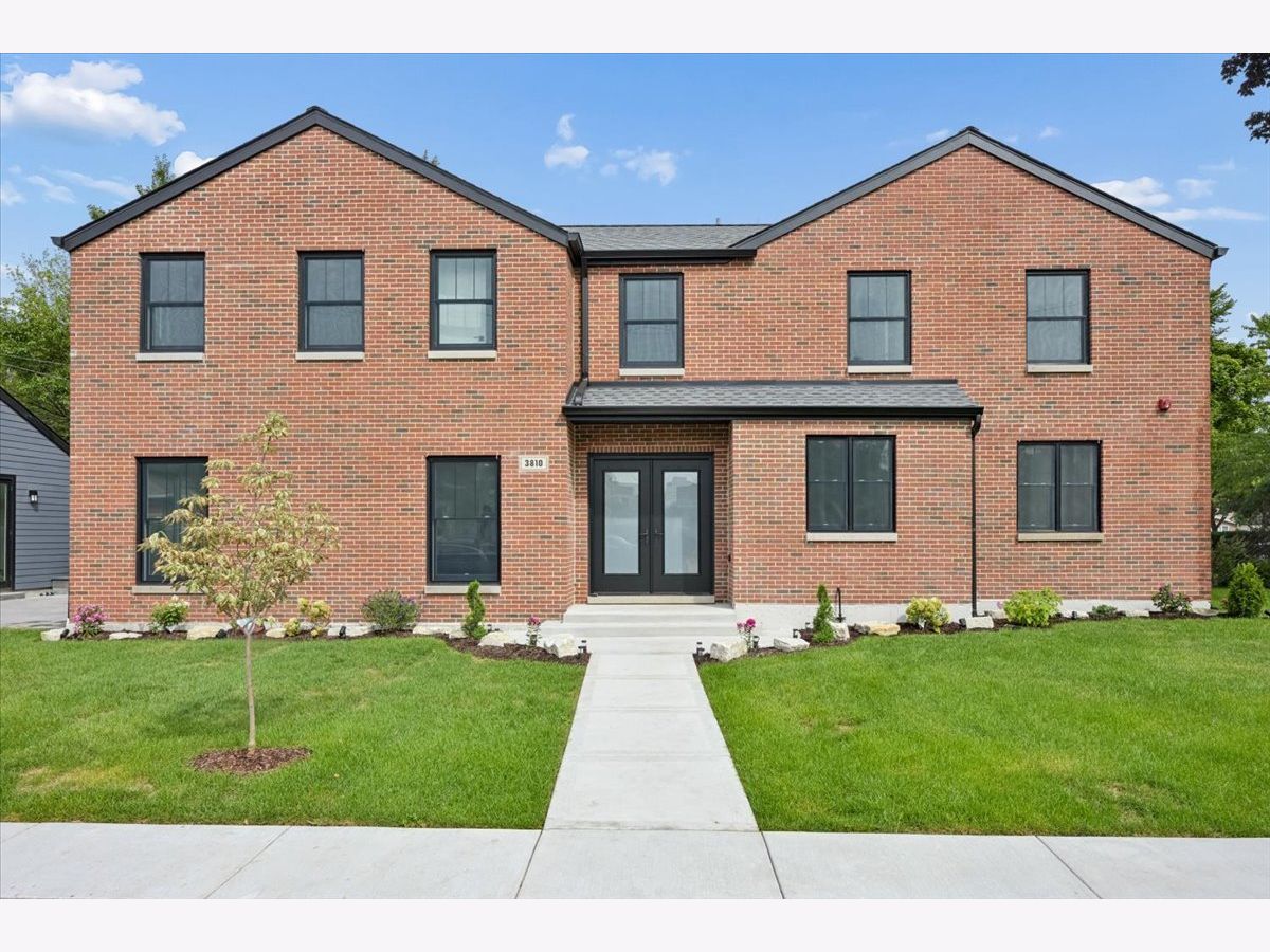  For Sale Lincolnwood Illinois, 3810 North Shore Avenue