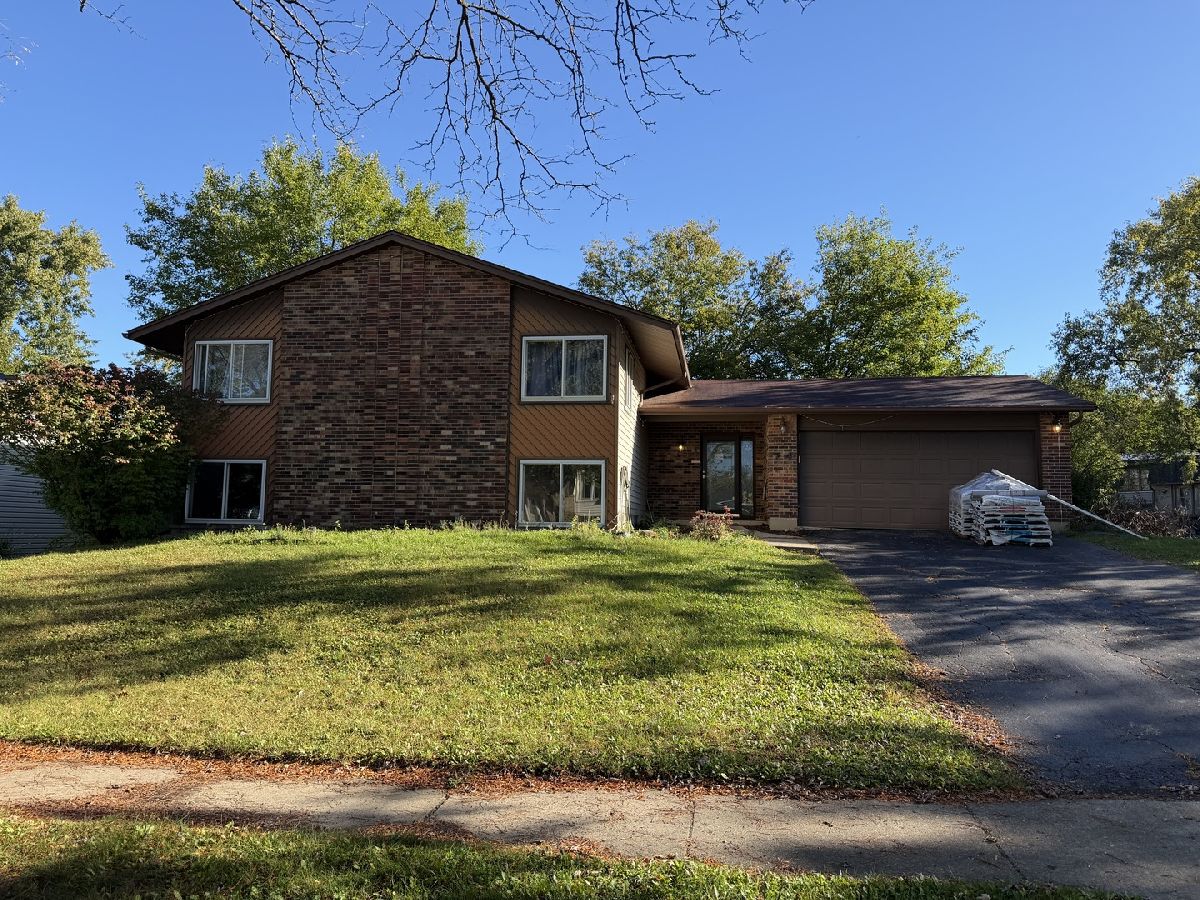  For Sale Bolingbrook Illinois, 714 Dorchester Drive