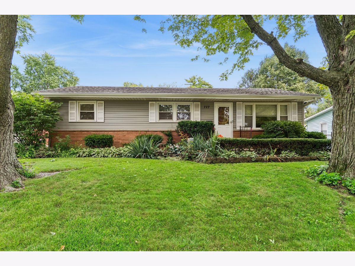Homes For Sale Fordon Park Aurora Illinois, 777 Redwood Drive