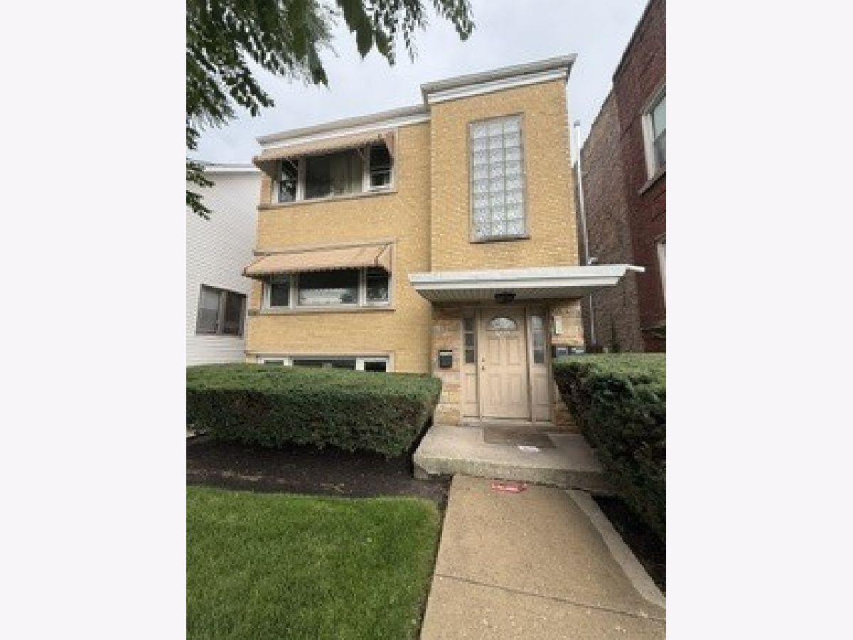  Rented Chicago Illinois, 5721 Addison