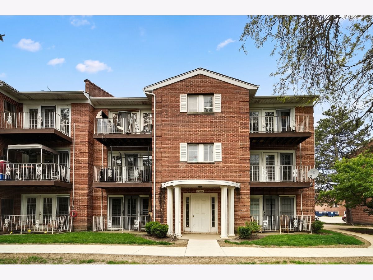  Rented Glenview Illinois, 684 Quincy Bridge