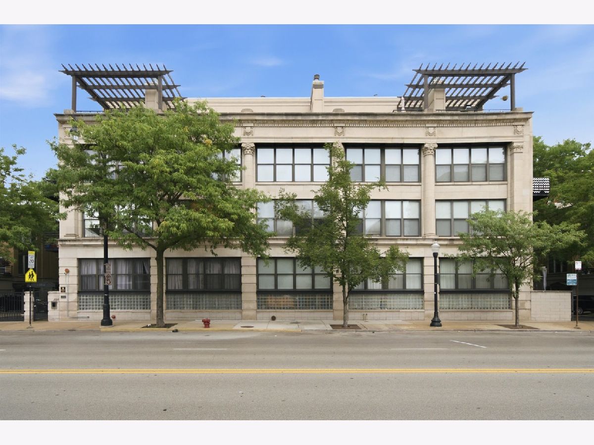  For Sale Chicago Illinois, 1525 Michigan Avenue